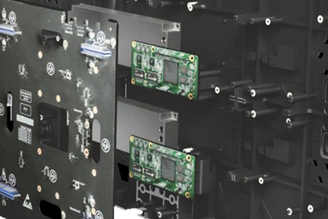 Redundant power and signal backup